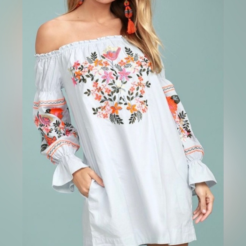 Free People size large women’s embroidered floral dress light blue